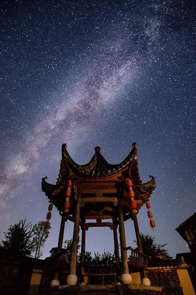 探寻天涯,感受为什么普高和重高里的人情世故比较单一,而职高和大专的人情世故比较复杂,勾心斗角很多?乐趣